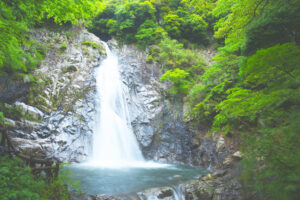 日本三大名瀑』で日光修験道の最高パワースポット【華厳の滝】