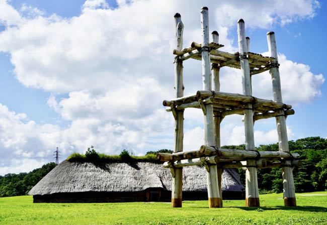 『世界文化遺産』に登録された三内丸山遺跡